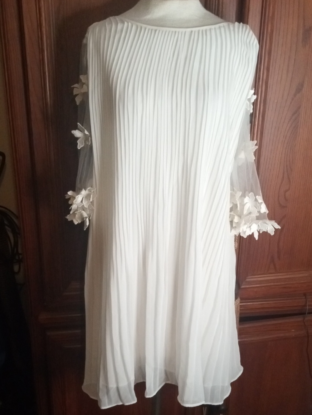 the clothing company White Pleated Midi Dress with Floral Appliqué Sleeves